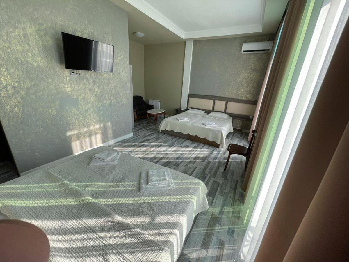 Discovery Hotel Kutaisi Bagian luar foto