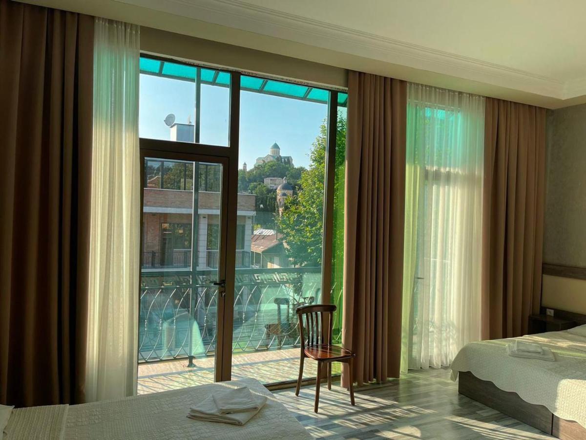 Discovery Hotel Kutaisi Bagian luar foto