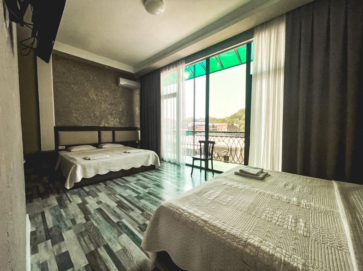 Discovery Hotel Kutaisi Bagian luar foto