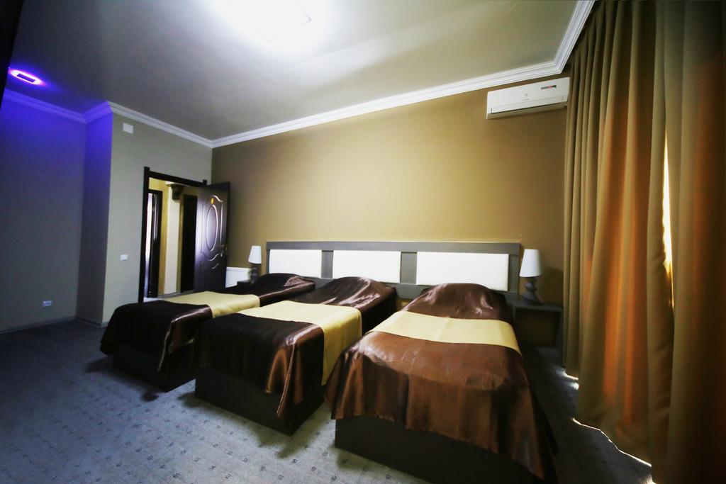 Discovery Hotel Kutaisi Ruang foto