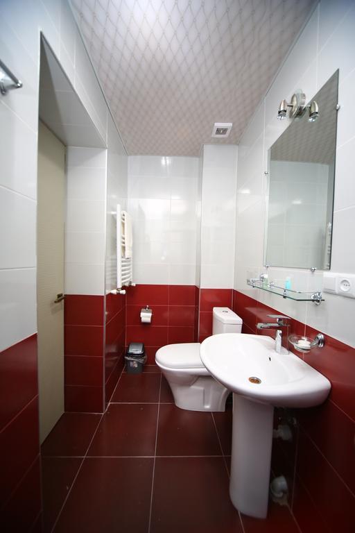 Discovery Hotel Kutaisi Ruang foto