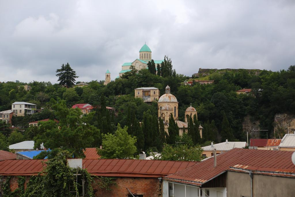 Discovery Hotel Kutaisi Bagian luar foto